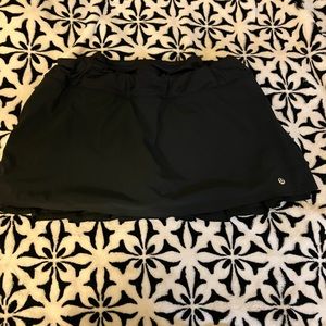Lululemon black skort size 10